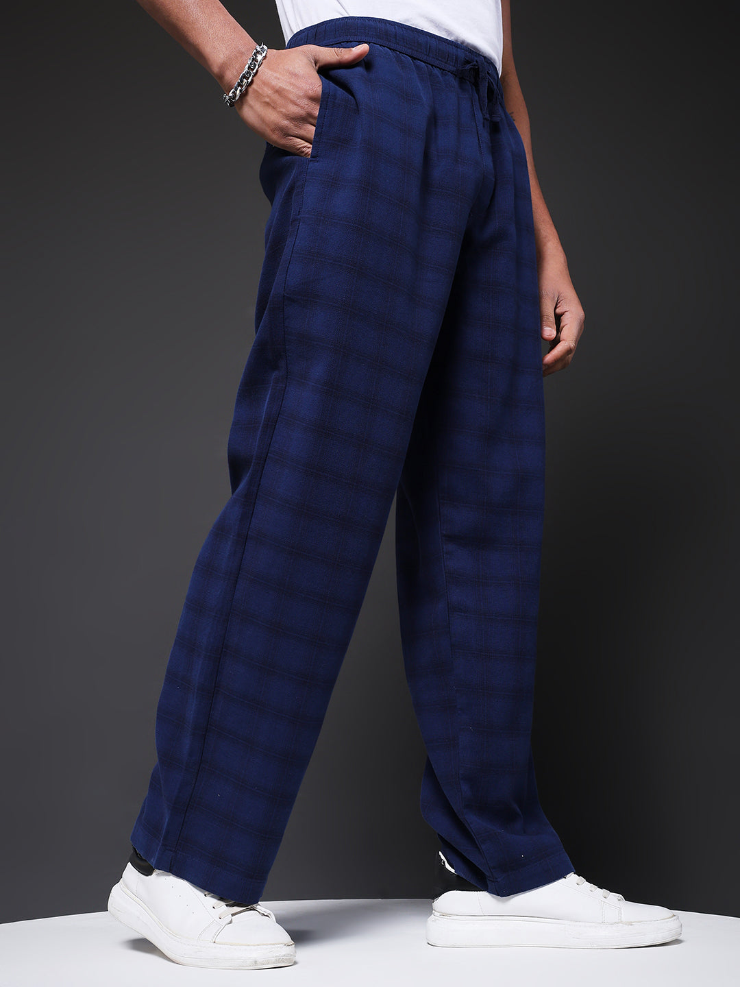Men chequered lounge pants