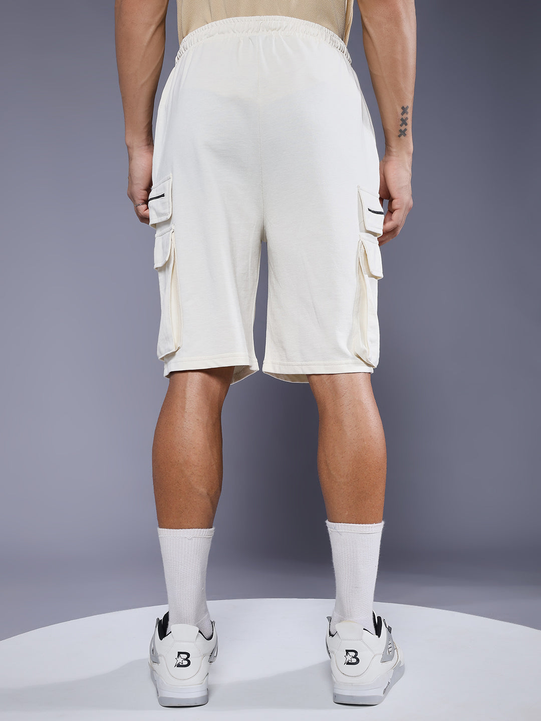 Mens Relaxed fit shorts - Off White